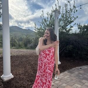 The A&F Giselle Pleat Release Mid